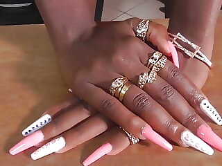 Ebony Pearl Hand- and..