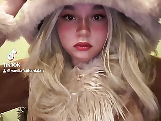 Eevee Pokemon Cosplay