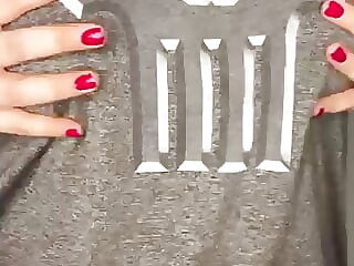 Big ass 18 yo brunette wants..