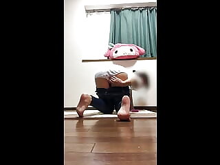 Cute girl who masturbates 4..