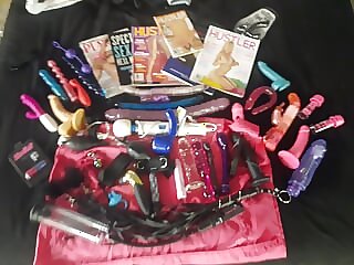 What's in my toy box🥵