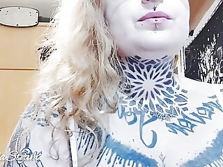 Smoking Fetish Girl